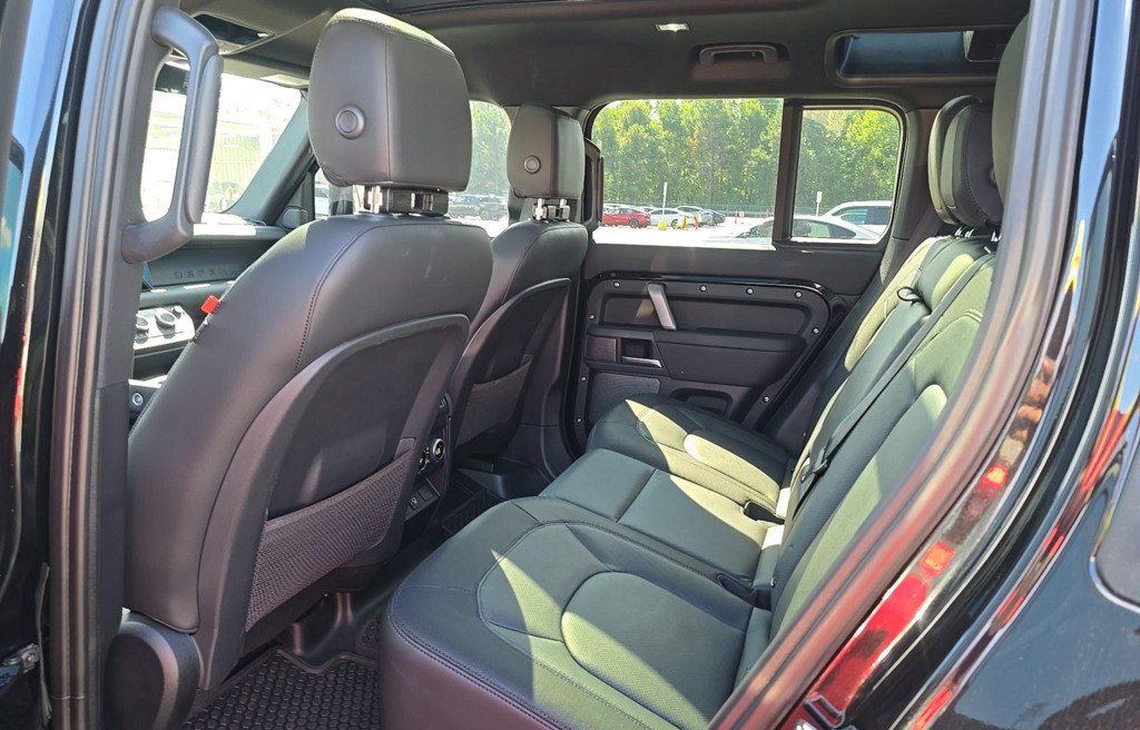 Land Rover Defender, 3.0 L, 2024 il, 27 510 km — Avtomobillər (12)