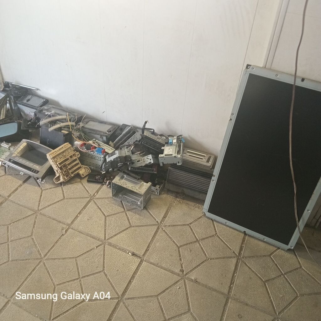Avtomobil elektronikası və ehtiyat hissələri qarışıq lot Məhsul — Digər, Bakı (2)