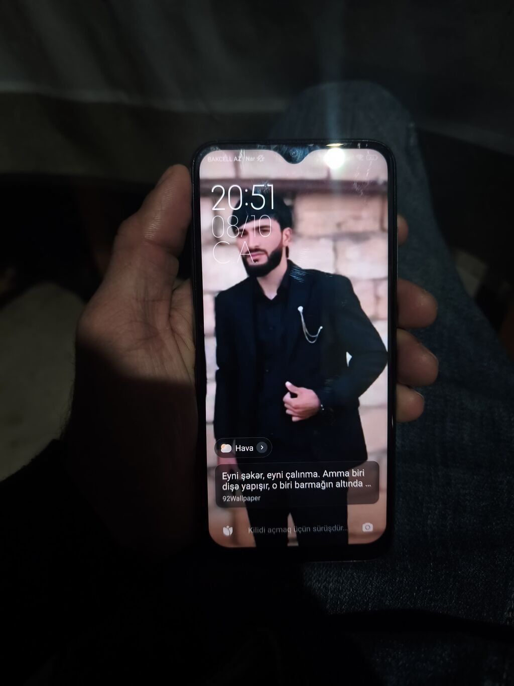 Redmi smartfon - Model: Redmi (arka qapaqda “Redmi” loqosu). - Rəng — Xiaomi, Cəlilabad