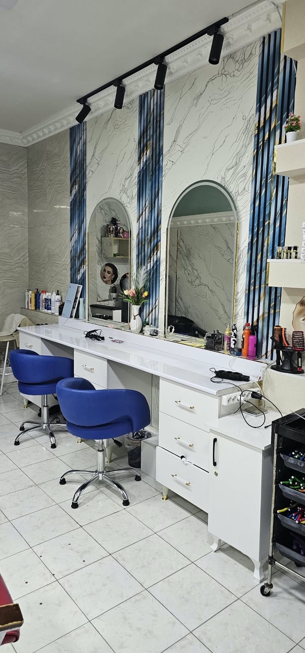 Salon mebeli kreslolar daxil 600 Azn. Led işıqlıdır. Ünvan Əcəmi — Salon mebeli, Digah (3)