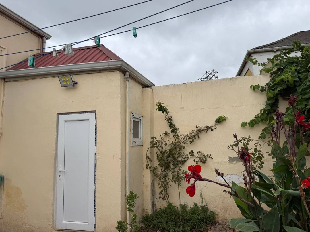 Satılır 3 otaqlı həyət evi/bağ evi 90 m² — Ev, villa, Bakı (2)