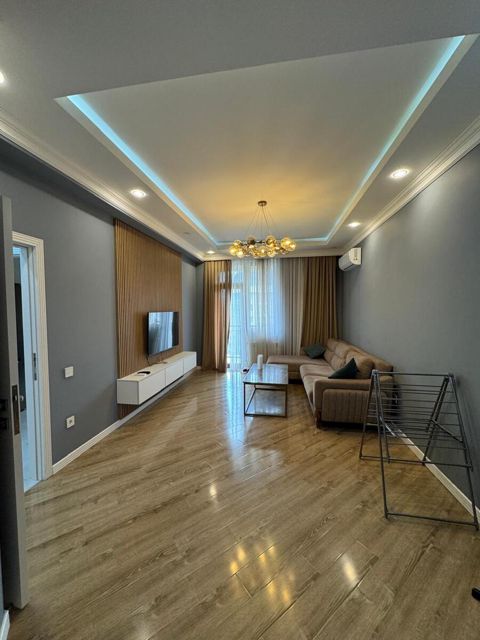 İcarəyə verilir 2 otaqlı yeni tikili 100 m² — Apartment