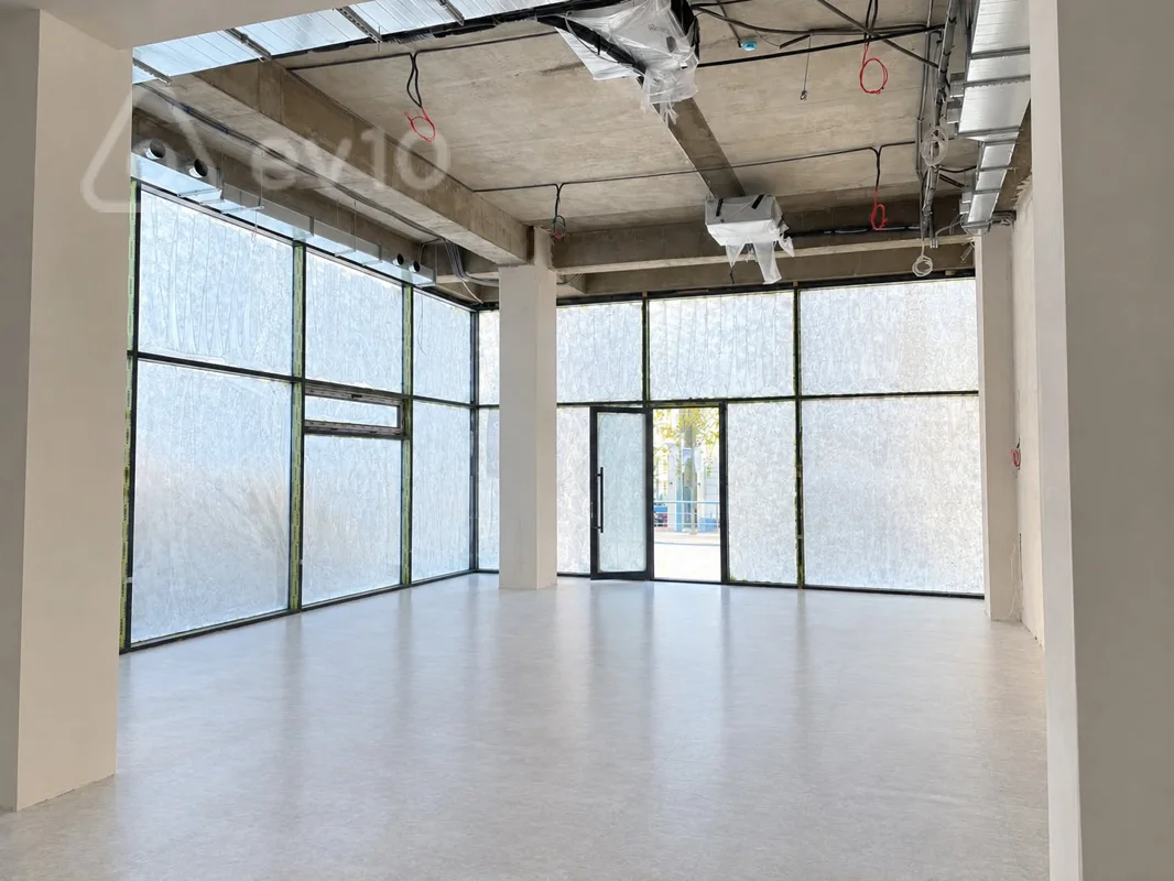 Obyekt, 164 m², Ceyhun Hacıbəyli küçəsi — kirayə — Bakı
