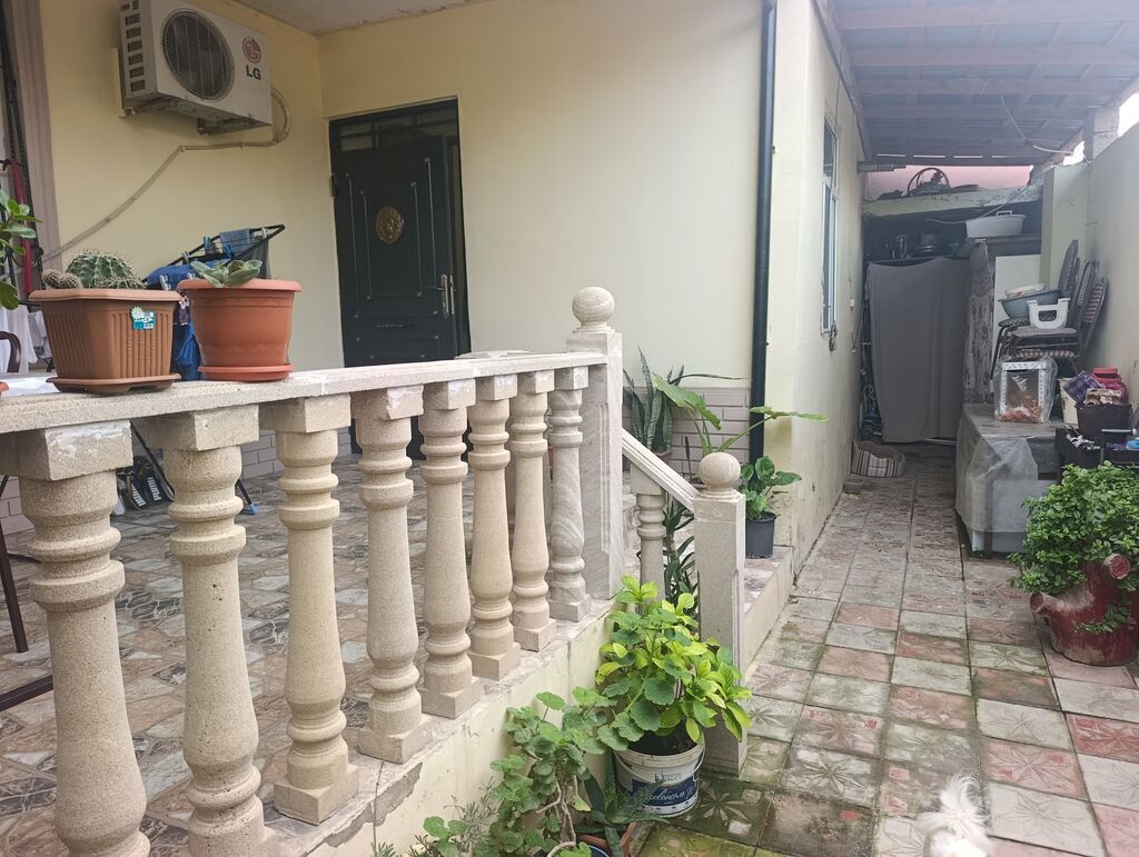 Yeni Ramanada Şuşa qəsəbəsinə çatmamış Pətək və Araz supermarket in — Mənzil, Digah (10)