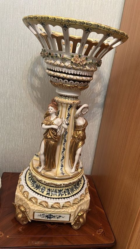 Bir vaza, Keramika — Xırdalan
