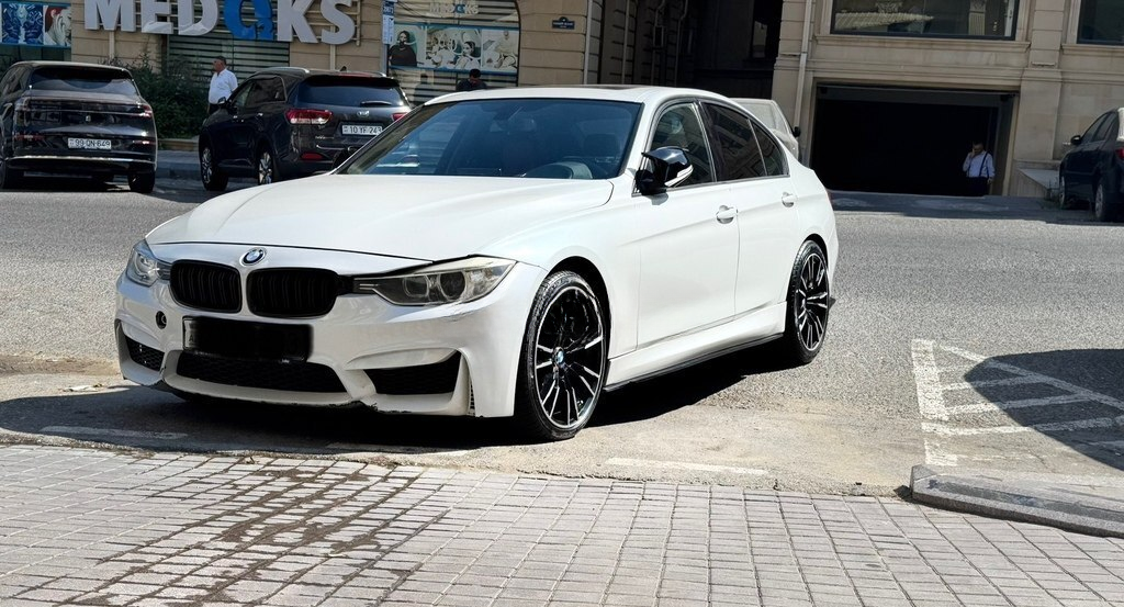 BMW 328, 2012 il, 299000 km, 2 L — 19 000 ₼ · Bakı · Avtomobillər BMW 328, 2012 il, 299000 km, 2 L — Bakı