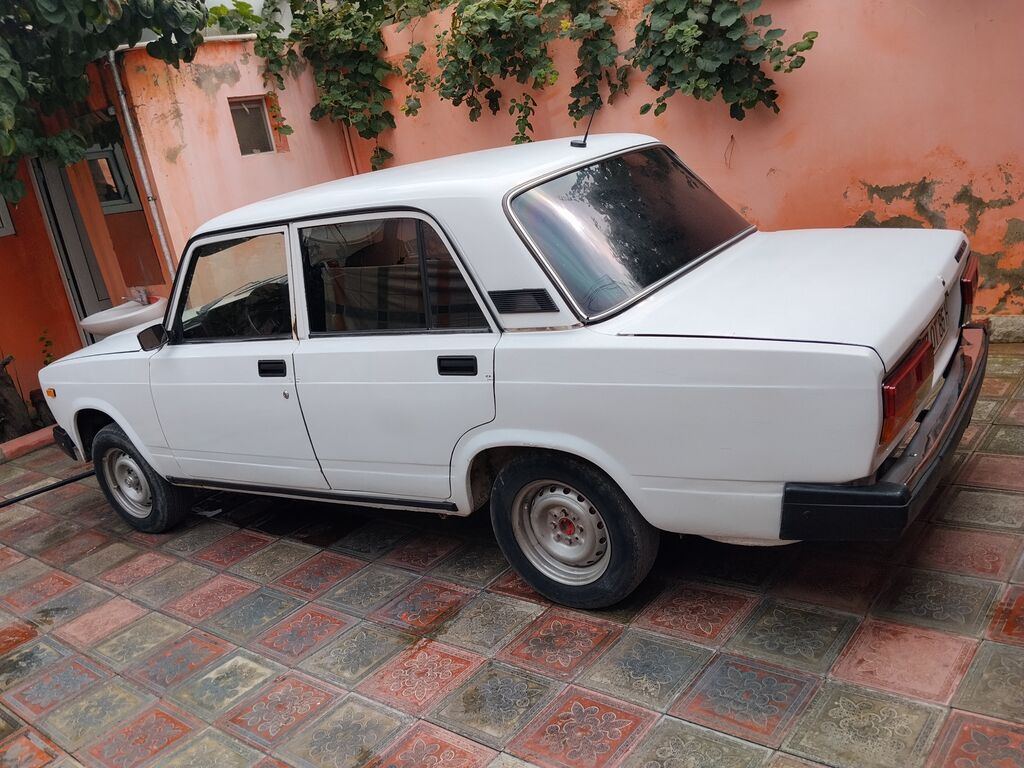 Lada 2107, ağ rəng, sedan. maşın idealdır. heçbir xərc tələb 77-OT-851 — Avtomobillər, Masazır (9)