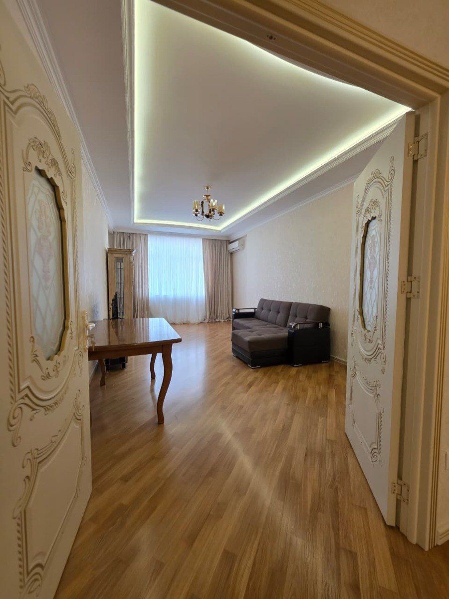 İcarəyə verilir 3 otaqlı yeni tikili 130 m² — Mənzil, Bakı (10)
