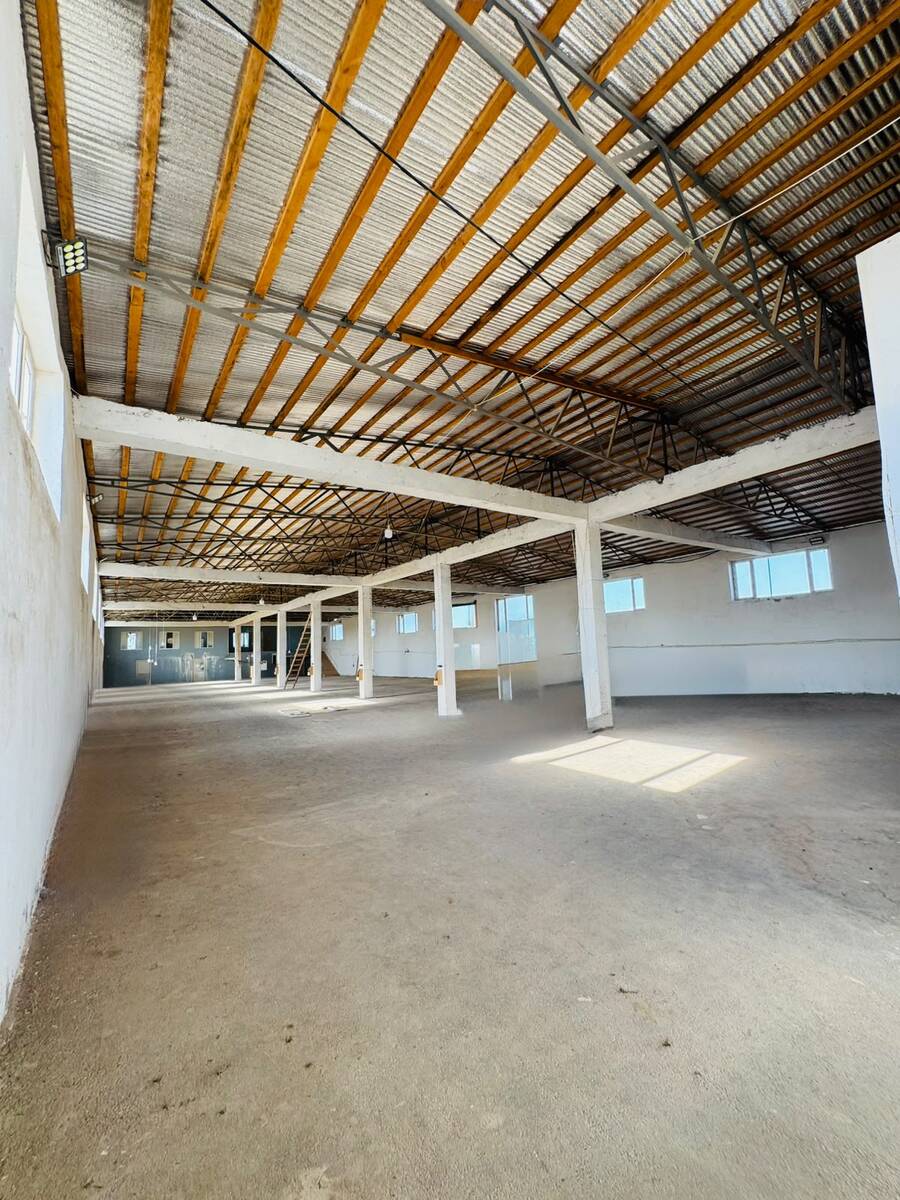 Satılır obyekt 1365 m² — Əmlak, Bakı (3)