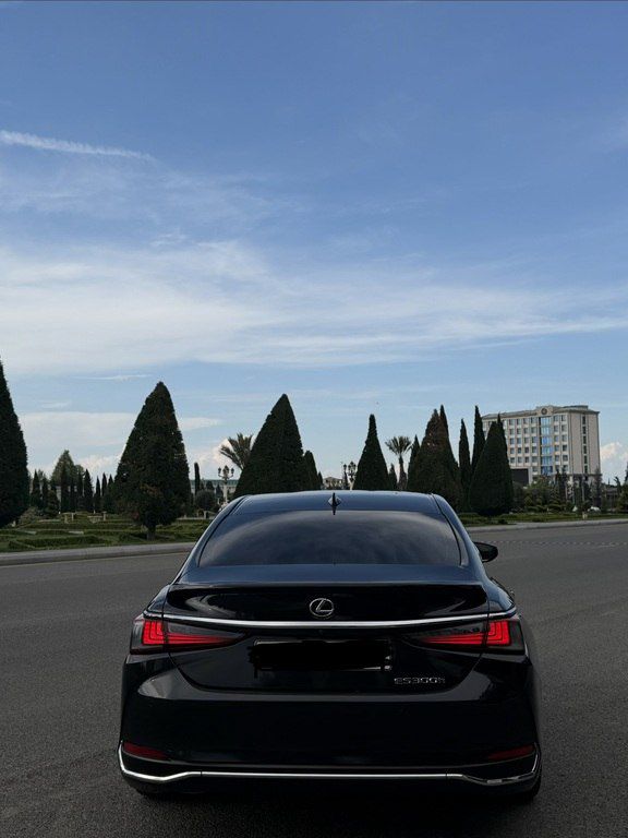 Lexus ES 300h, 2.5 L, 1.3 kWh, 2023 il, 57 000 km — Avtomobillər, Gəncə (2)