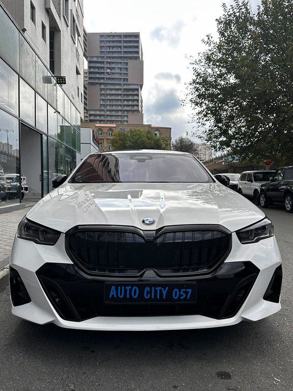 BMW 530e, 2.0 L, 19.4 kWh, 2023 il, 55 000 km — Avtomobillər, Bakı