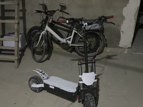 İşlənmiş Elektrik samokat 11", 1000 Vt, 45 km/s, Ödənişli çatdırılma — 850 ₼ · Bakı · Skuterlər İşlənmiş Elektrik samokat 11", 1000 Vt, 45 km/s, Ödənişli çatdırılma — Bakı