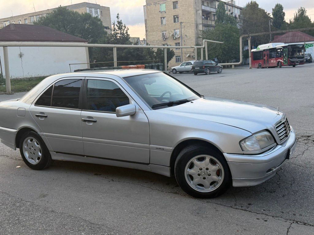 Mercedes C 220, 2.2 L, 1995 il, 420 000 km 10-VC-782 — Avtomobillər, Bakı (4)