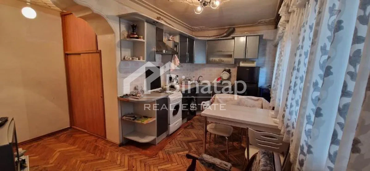 Satılır 3 otaqlı köhnə tikili 80 m², İnşaatçılar metrosu, Yasamal rayonu — Mənzil, Bakı (5)