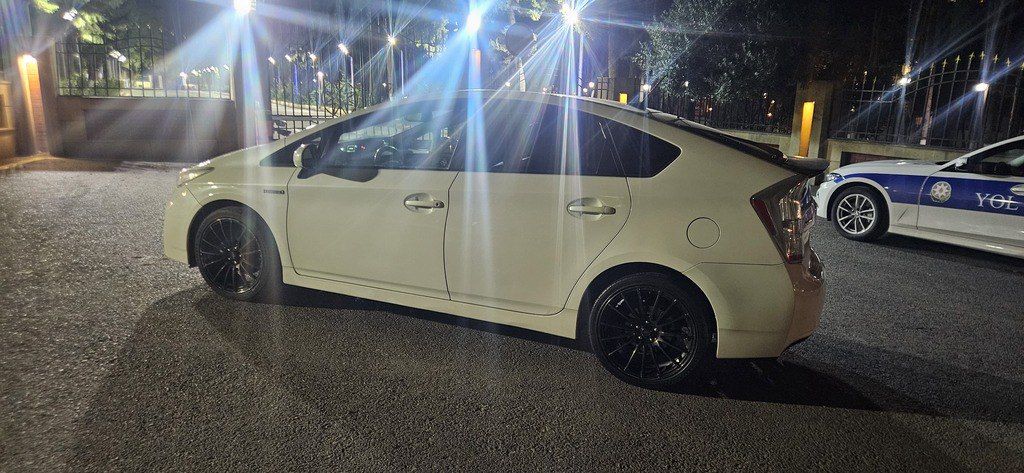 Toyota Prius, 1.8 L, 1.3 kWh, 2012 il, 215 000 km — Avtomobillər, Bakı (4)