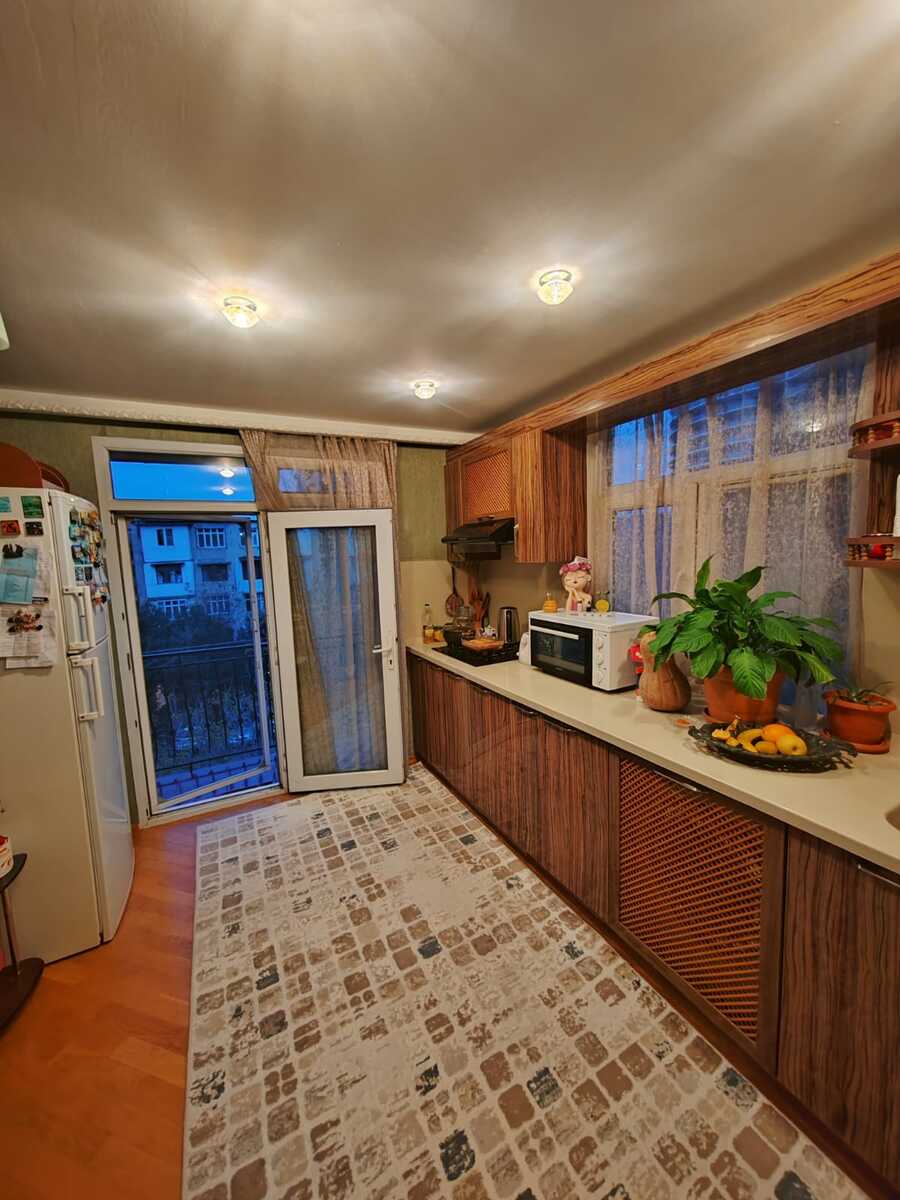 Satılır 2 otaqlı köhnə tikili 65 m² — Mənzil, Bakı (6)