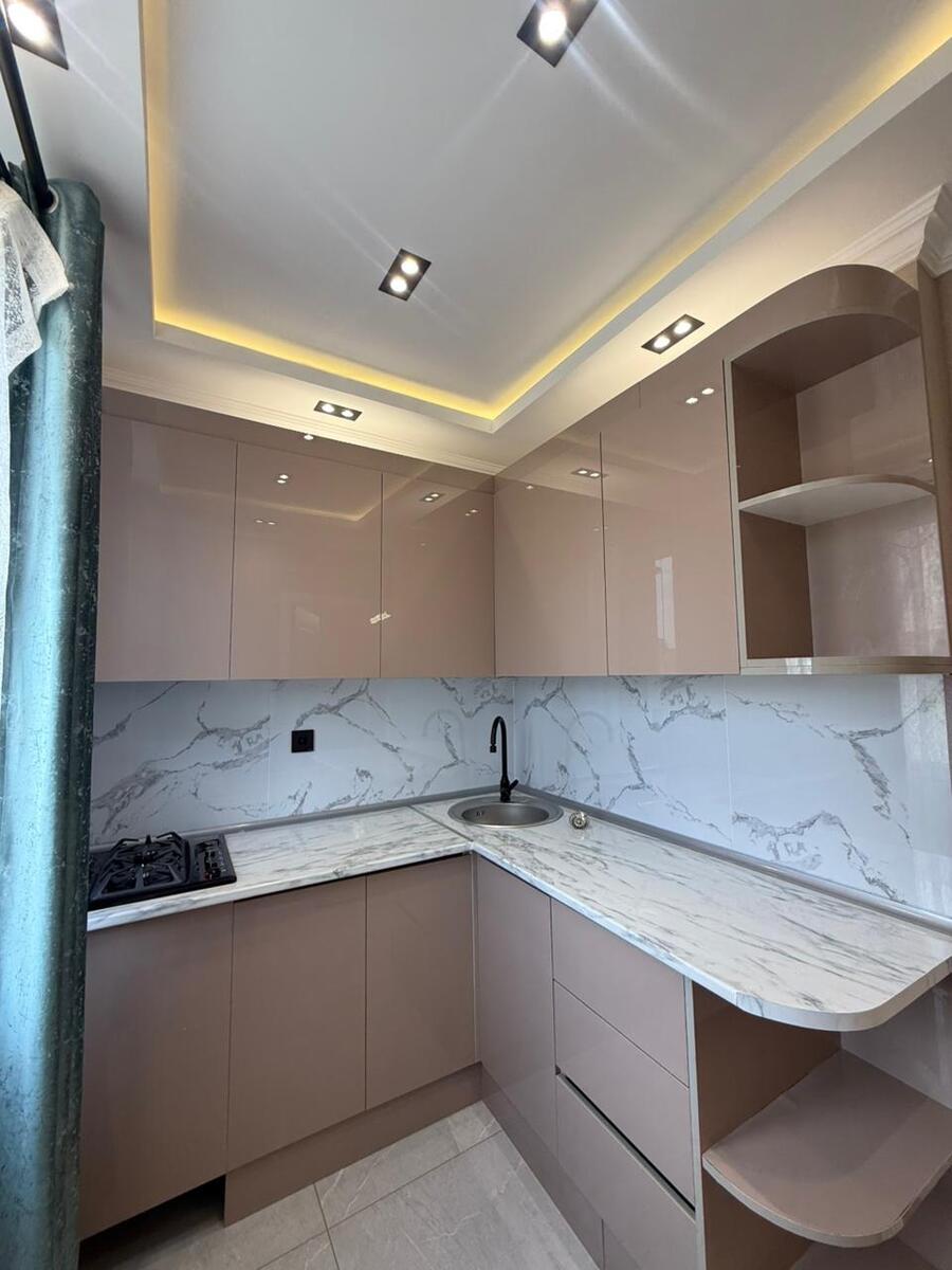 Satılır 2 otaqlı köhnə tikili 58 m² — Mənzil, Bakı (5)