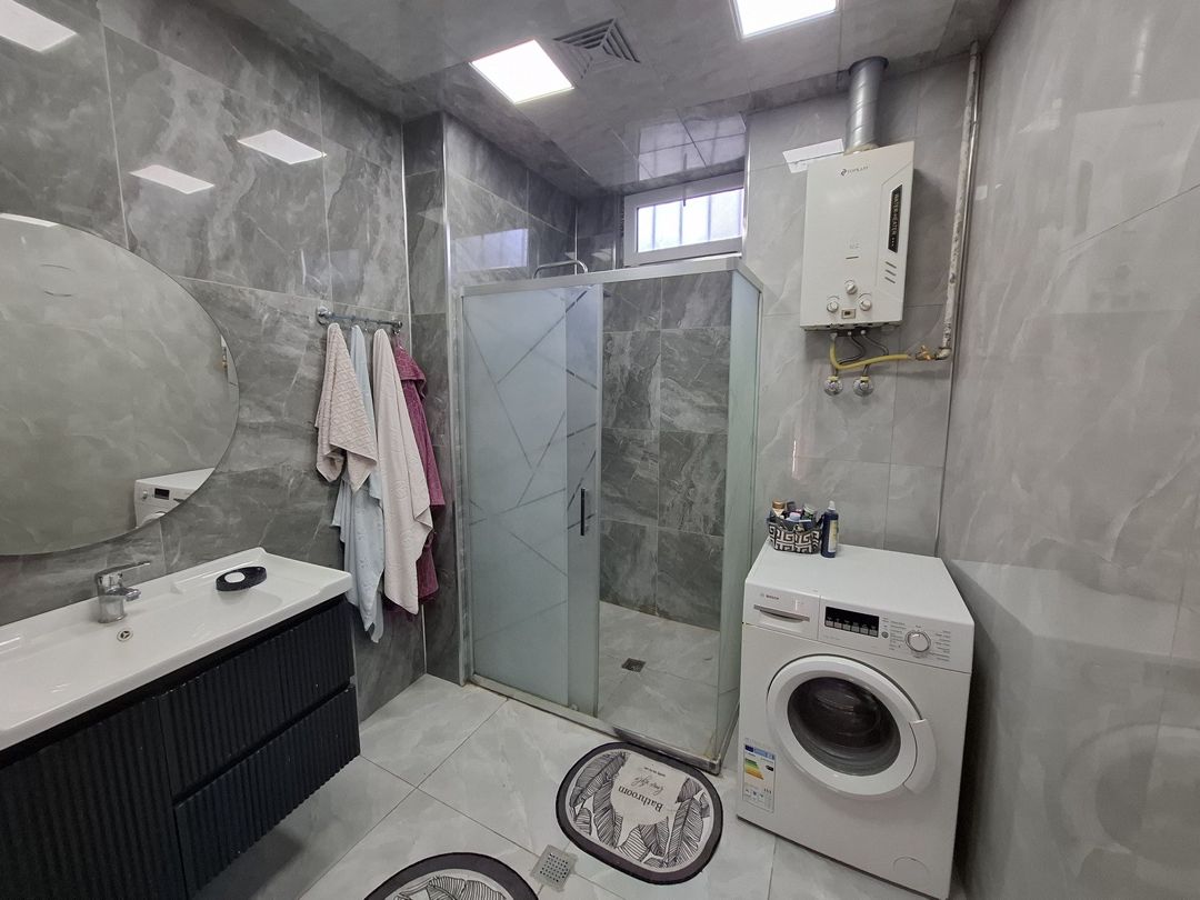 Satılır 4 otaqlı köhnə tikili 105 m² — Mənzil, Bakı (12)