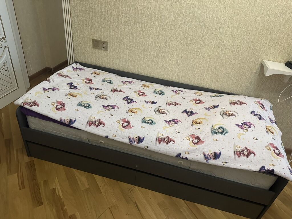 Uşaq/yeni yetmə üçün tək nəfərlik çarpayı - Ölçü: təxmini 90x200 sm — Yataqlar, Bakı