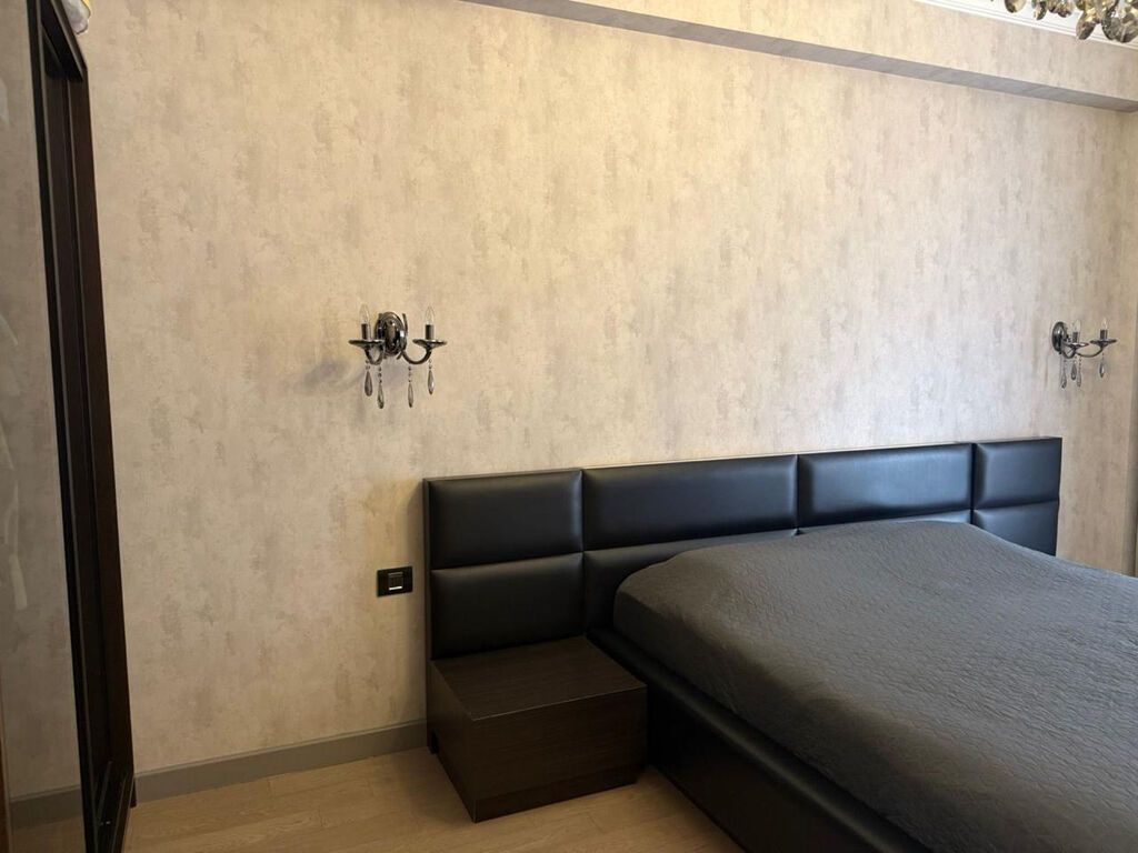 Ağ Şəhərdə 2 otaqlı premium mənzil kirayə Ünvan: Qarabağ Atları — Mənzil, Bakı (4)