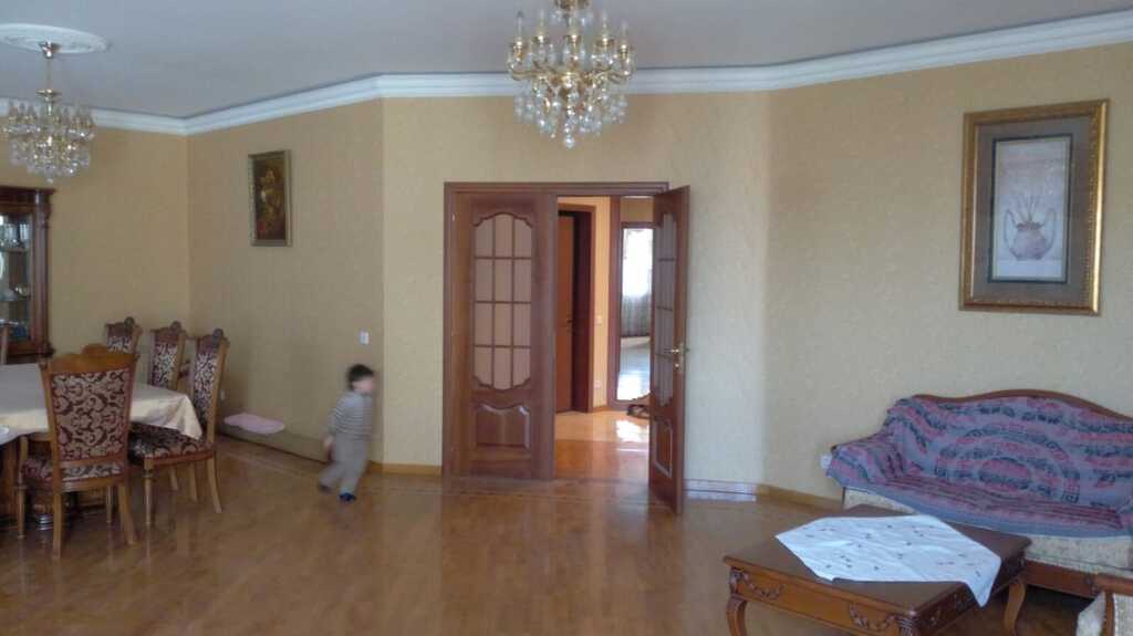 Satılır 5 otaqlı yeni tikili 200 m² — Mənzil, Bakı (3)