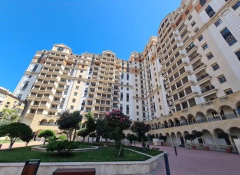 Satılır 4 otaqlı yeni tikili 230 m² — Bakı