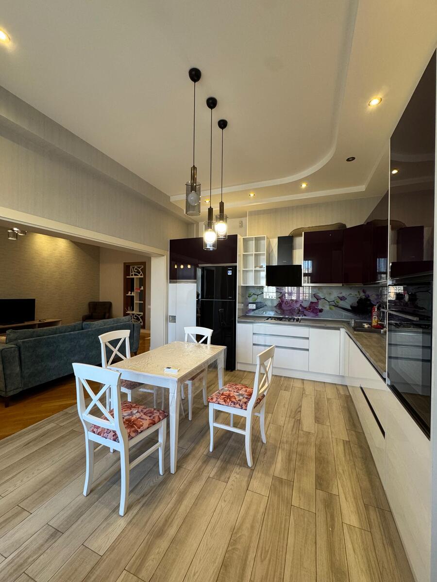 İcarəyə verilir 3 otaqlı yeni tikili 140 m² — Mənzil, Bakı (5)