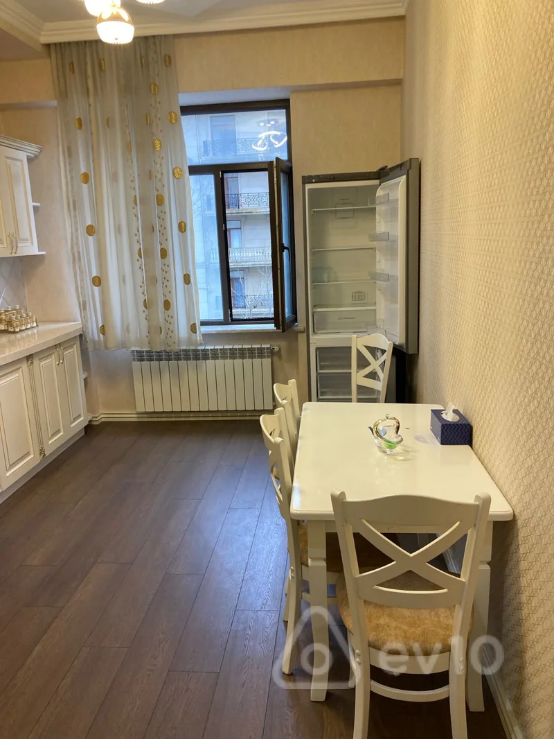 3 otaqlı mənzil, 128 m², Ağ Şəhər, Mərkəzi Bulvar küçəsi — kirayə — Mənzil, Bakı (9)