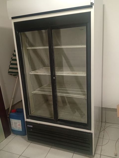 750₼ vitrin soyuducu 8mkr 7176 zeyno — Bakı