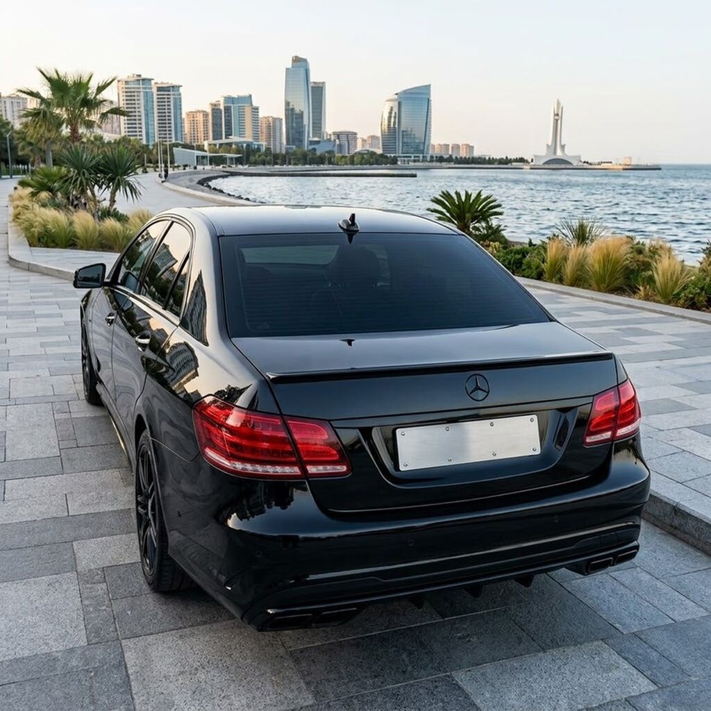 Mercedes-Benz E‑Class sedan – AMG paketli, qara rəngdə. Əsas — Avtomobillər, Bakı (4)
