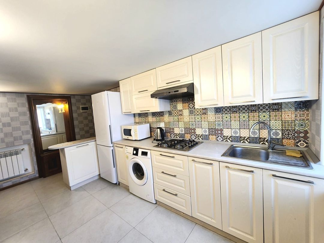 İcarəyə verilir 2 otaqlı köhnə tikili 75 m² — Mənzil, Bakı (12)