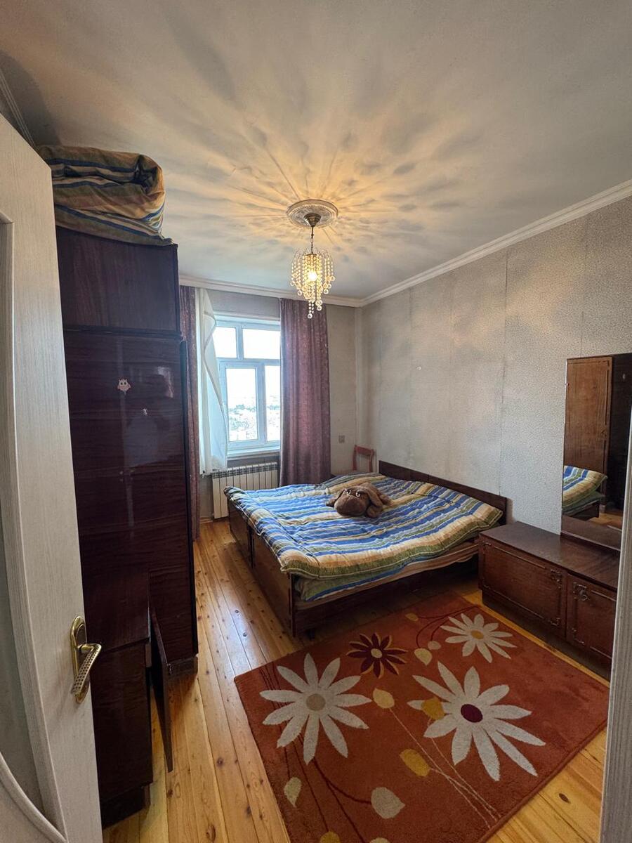Satılır 2 otaqlı köhnə tikili 70 m² — Mənzil, Bakı (3)