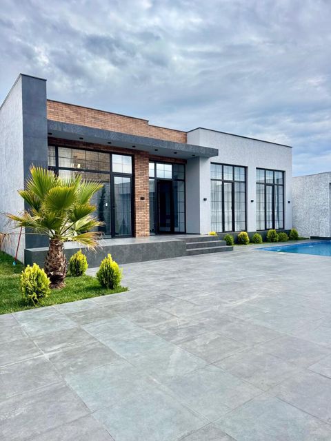 Satılır 4 otaqlı həyət evi/bağ evi 170 m² — 350 000 ₼ · Bakı · Ev, villa Satılır 4 otaqlı həyət evi/bağ evi 170 m² — Bakı