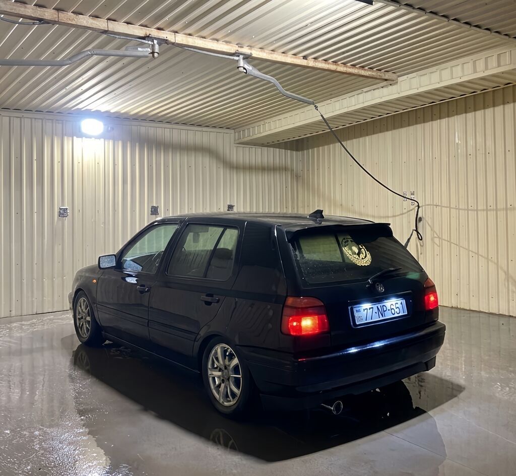 Volkswagen Golf: 1.8 l 1997 il Hetçbek 77-NP-651 — Avtomobillər, Bakı (8)