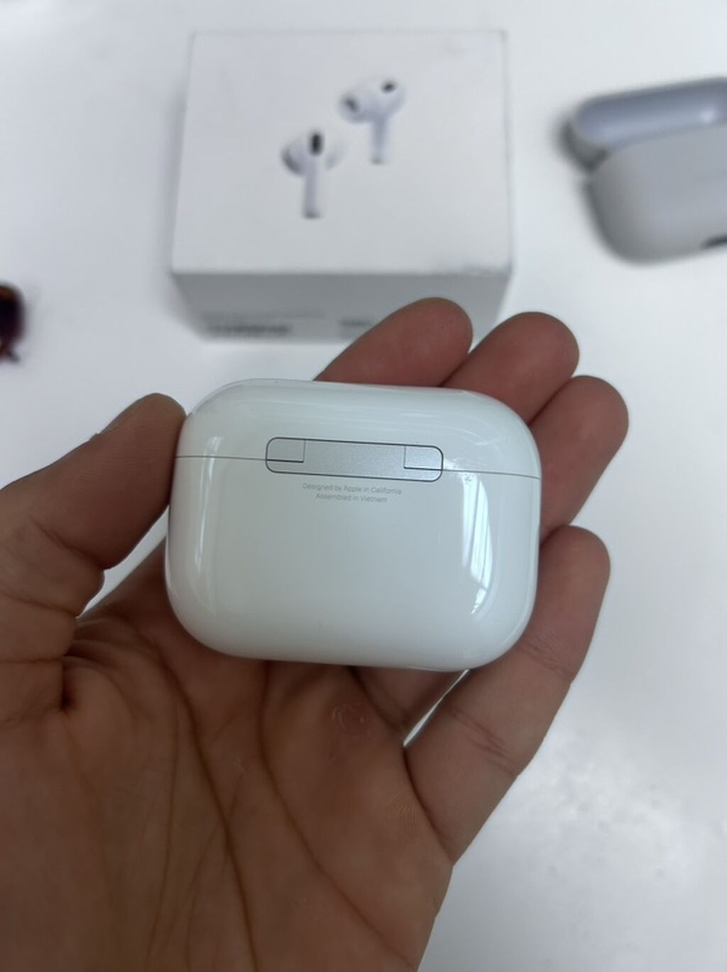 Airpods pro 3 noqte cizigsiz resmi magazadan alinib beyenilmeyib geri — Qulaqcıqlar, Bakı (3)