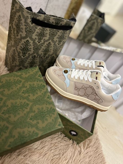 Gucci kişi krossovkası – GG Supreme detalları və klassik siluet — Zaqatala