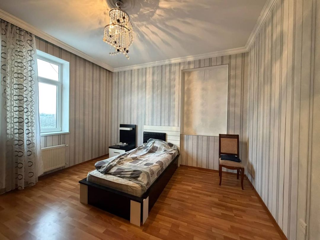 Satılır 7 otaqlı həyət evi/bağ evi 350 m² — Ev, villa, Bakı (5)