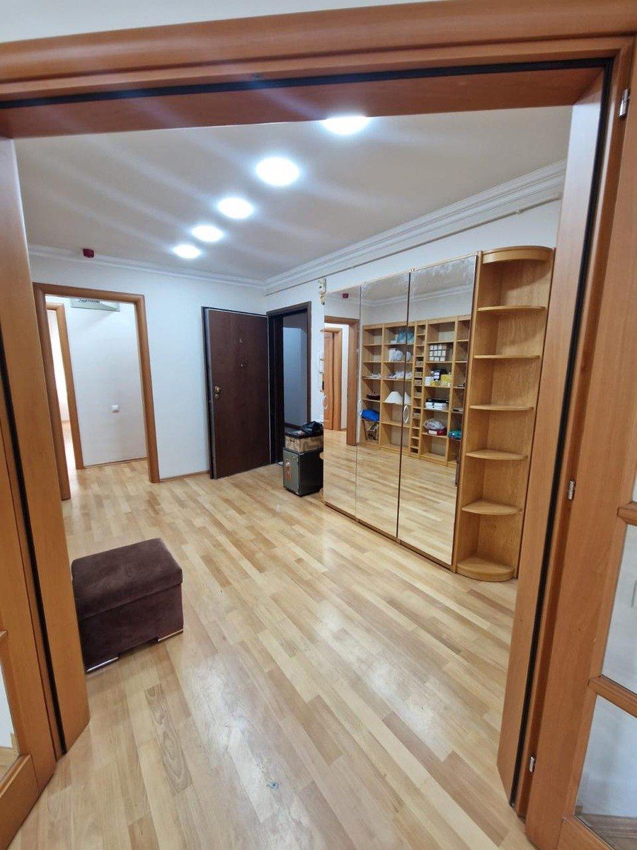 İcarəyə verilir 4 otaqlı yeni tikili 170 m² — Mənzil, Bakı (10)