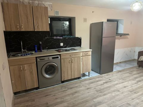 İcarəyə verilir 3 otaqlı köhnə tikili 80 m² — Bakı