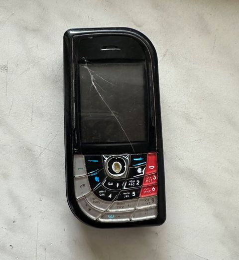 Nokia 7610 — Bakı