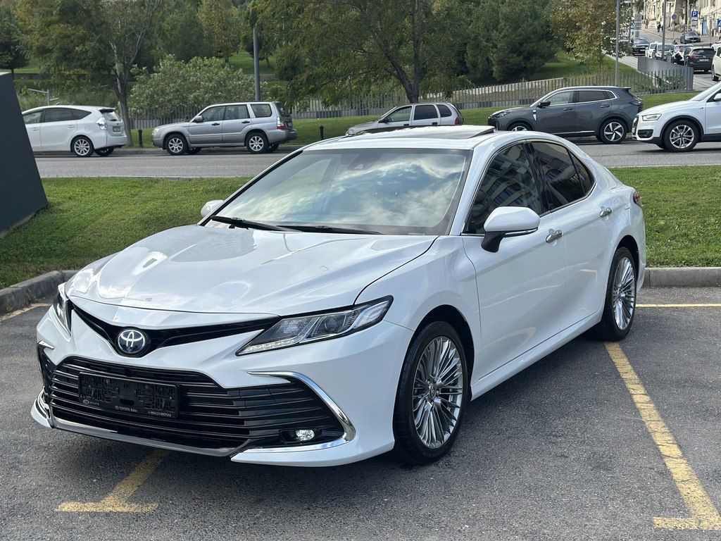 Toyota Camry, 2.5 L, 1.6 kWh, 2023 il, 50 100 km — Avtomobillər, Bakı (2)