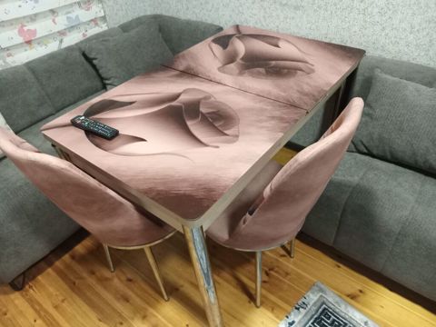 Masa 6 oturacaq ile 160azn. Unvan Saray NigazMətbəx/yaşayış otağı — Digah