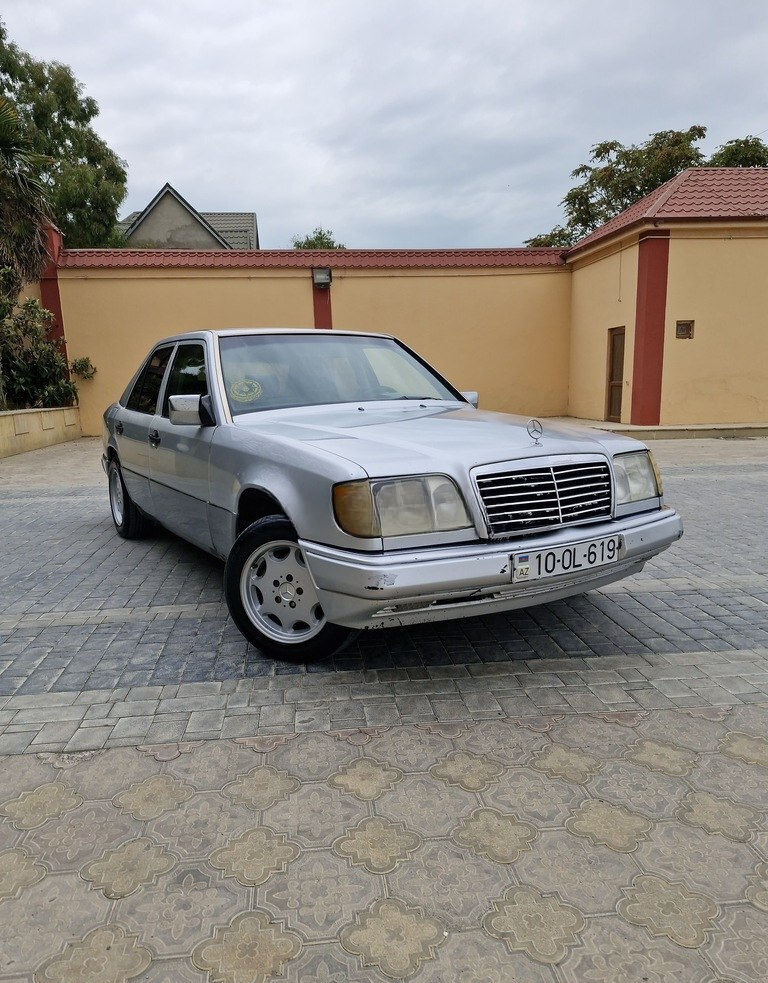 Mercedes E 220, 1993 il, 380000 km, 2.2 L — 7 800 ₼ · Bakı · Avtomobillər Mercedes E 220, 1993 il, 380000 km, 2.2 L — Bakı