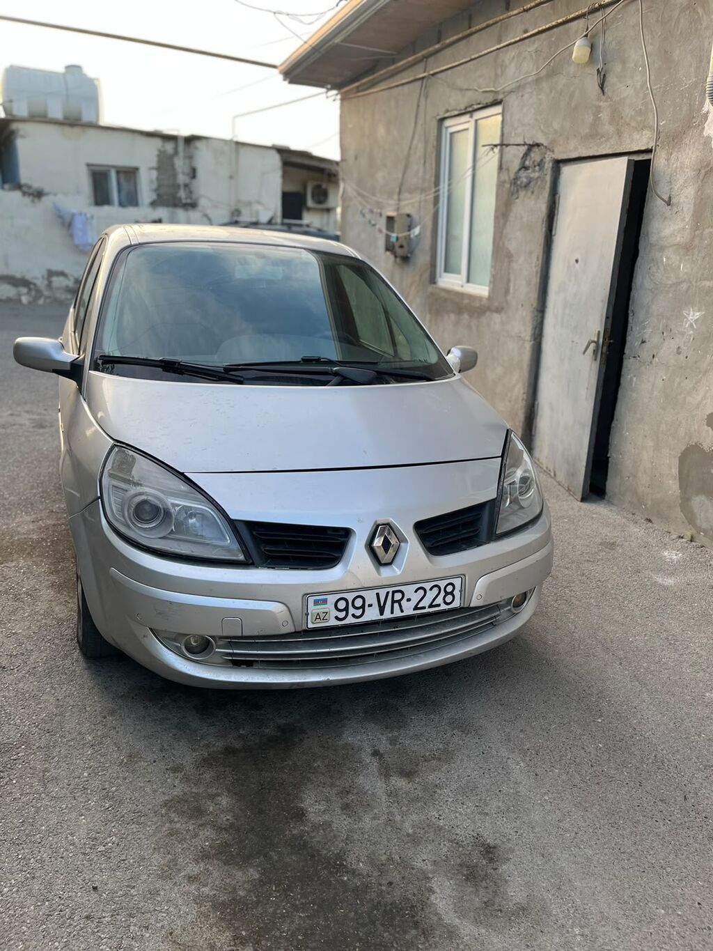Renault Scenic (gümüş rəng), kompakt monovolumen. Xüsusiyyətlər 99-VR-228 — Avtomobillər, Bakı (7)
