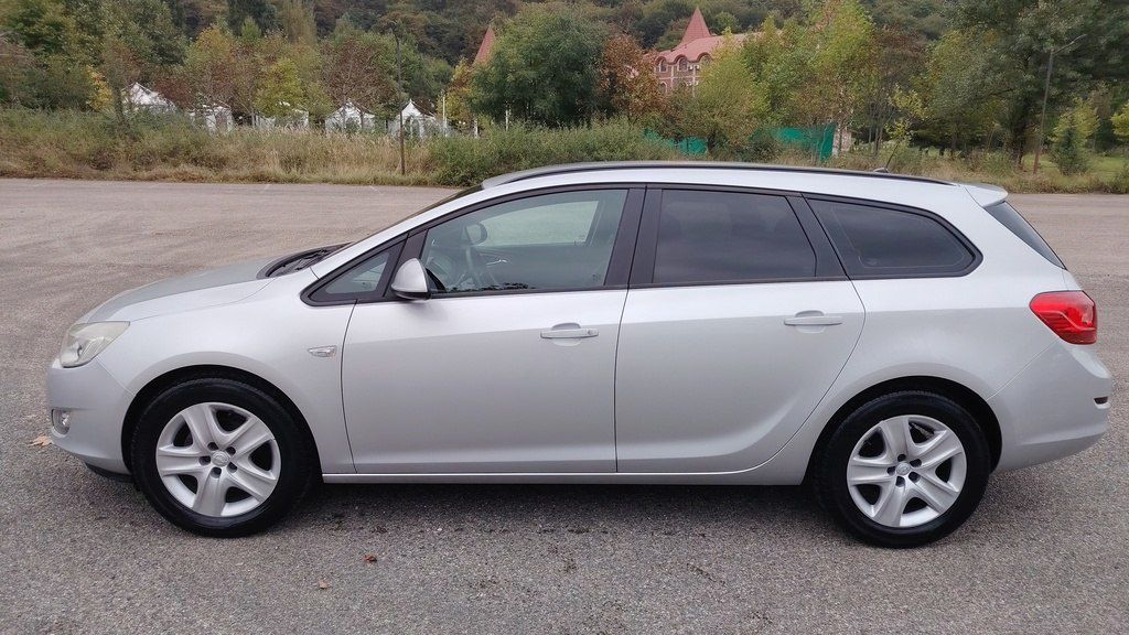 Opel Astra, 1.4 L, 2011 il, 238 000 km — Avtomobillər, Qusar (2)