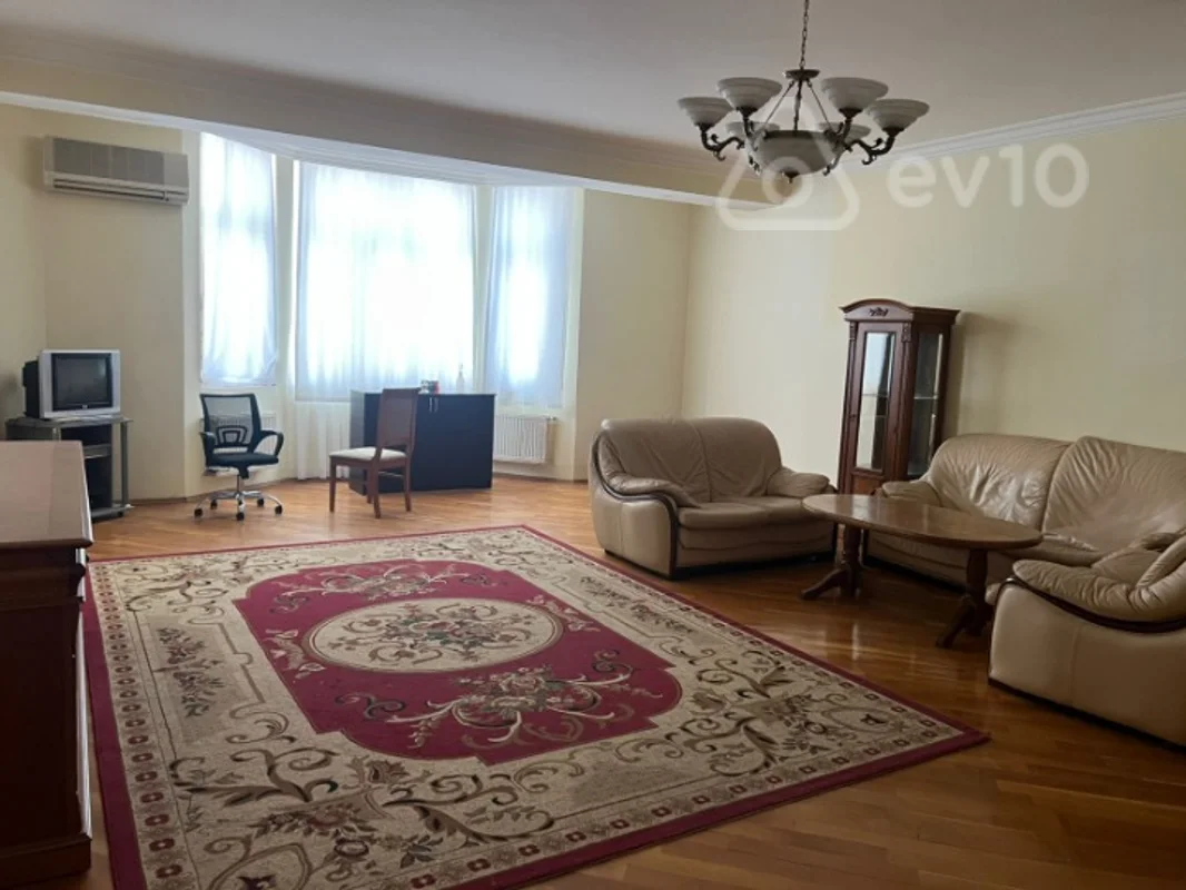 3 otaqlı mənzil, 160 m², Məhəmməd Naxçıvani küç — 338 000 ₼ · Bakı · Mənzil 3 otaqlı mənzil, 160 m², Məhəmməd Naxçıvani küç — Bakı