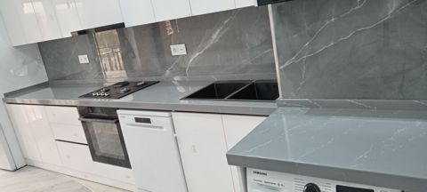 Mətbəx üçün müasir qurğular və mebel dəsti - Ağ rəngli, yüksək parlaq — Bakı