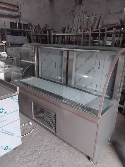 Soyuducu vitrin — 900 ₼ · Bakı · Biznes və avadanlıq Soyuducu vitrin — Bakı