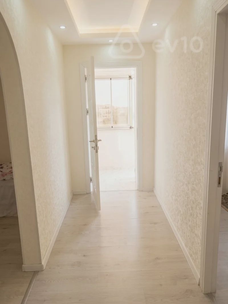 For sale: 3-room apartment (old building), 55 m² — Mənzil, Bakı