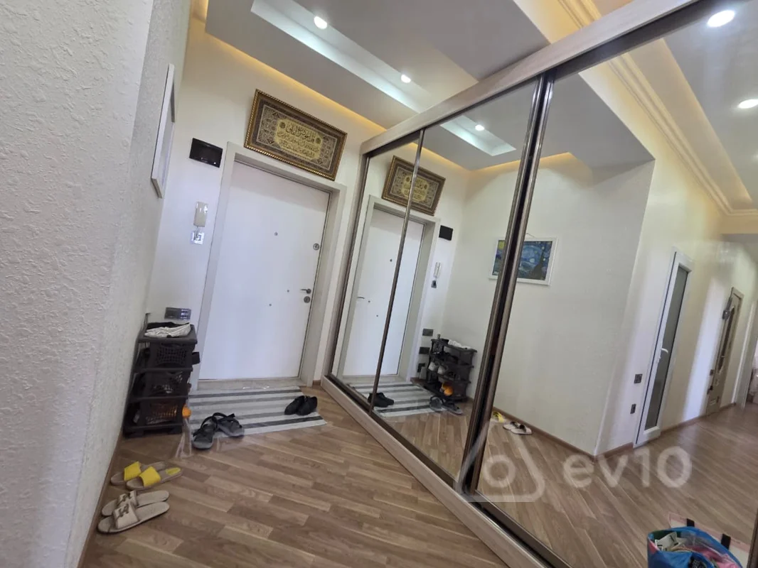 3 otaqlı mənzil, 111 m², C.Naxçıvanski — Bakı